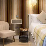 Paradise 3* York