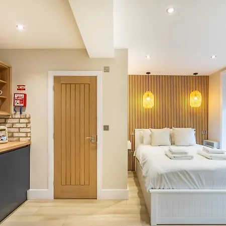 Paradise Apartment York