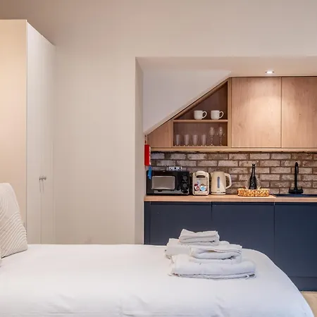 Apartment Paradise *