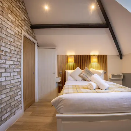 Bed & Breakfast Paradise