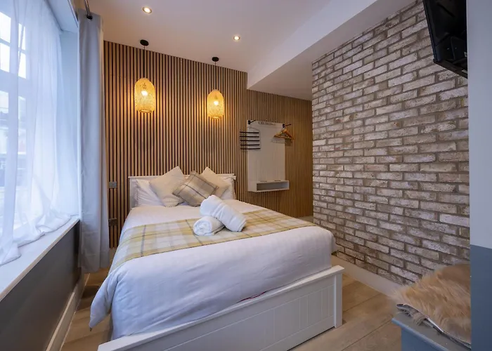 Paradise Bed & Breakfast 3*